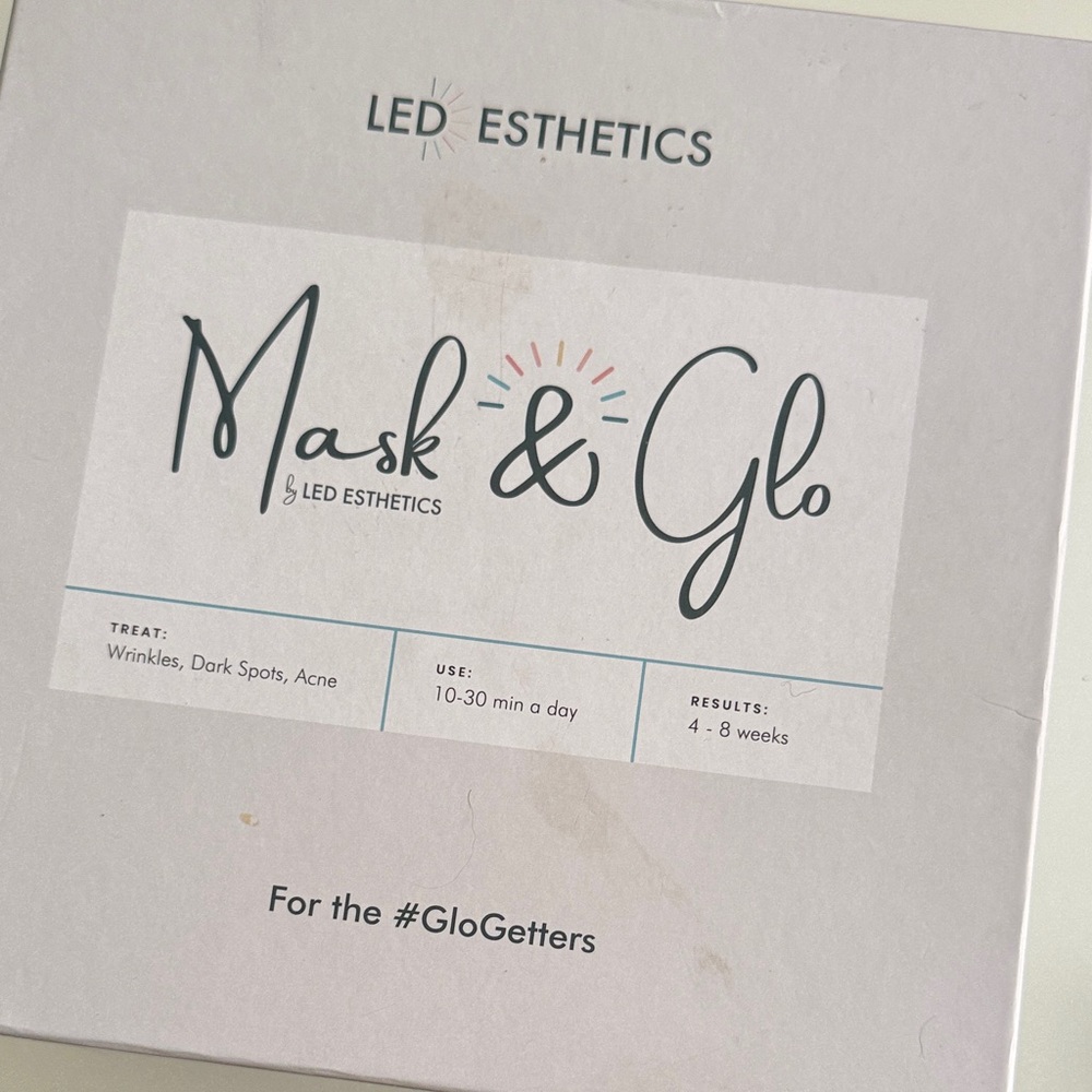 Mask & Glo White LED Facial Therapy Mask and Collar by LED Esthetics